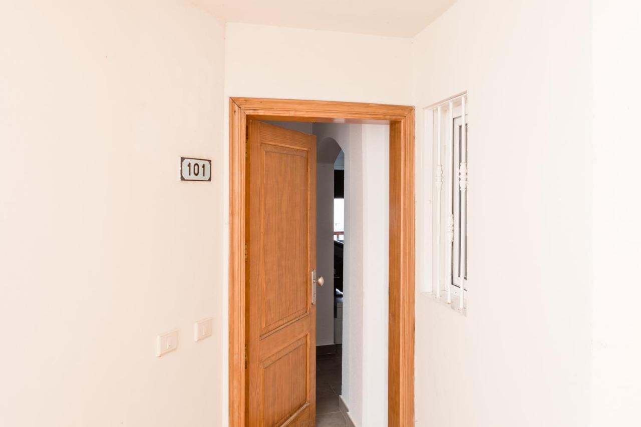 Homeforguest Apartamento Con Piscina A 50M Del Mar En La Caleta أذيخي المظهر الخارجي الصورة